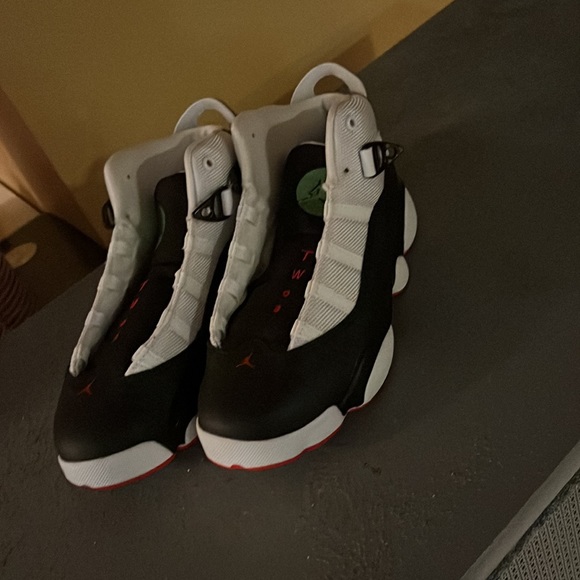 In new condision never worn - Picture 2 of 4